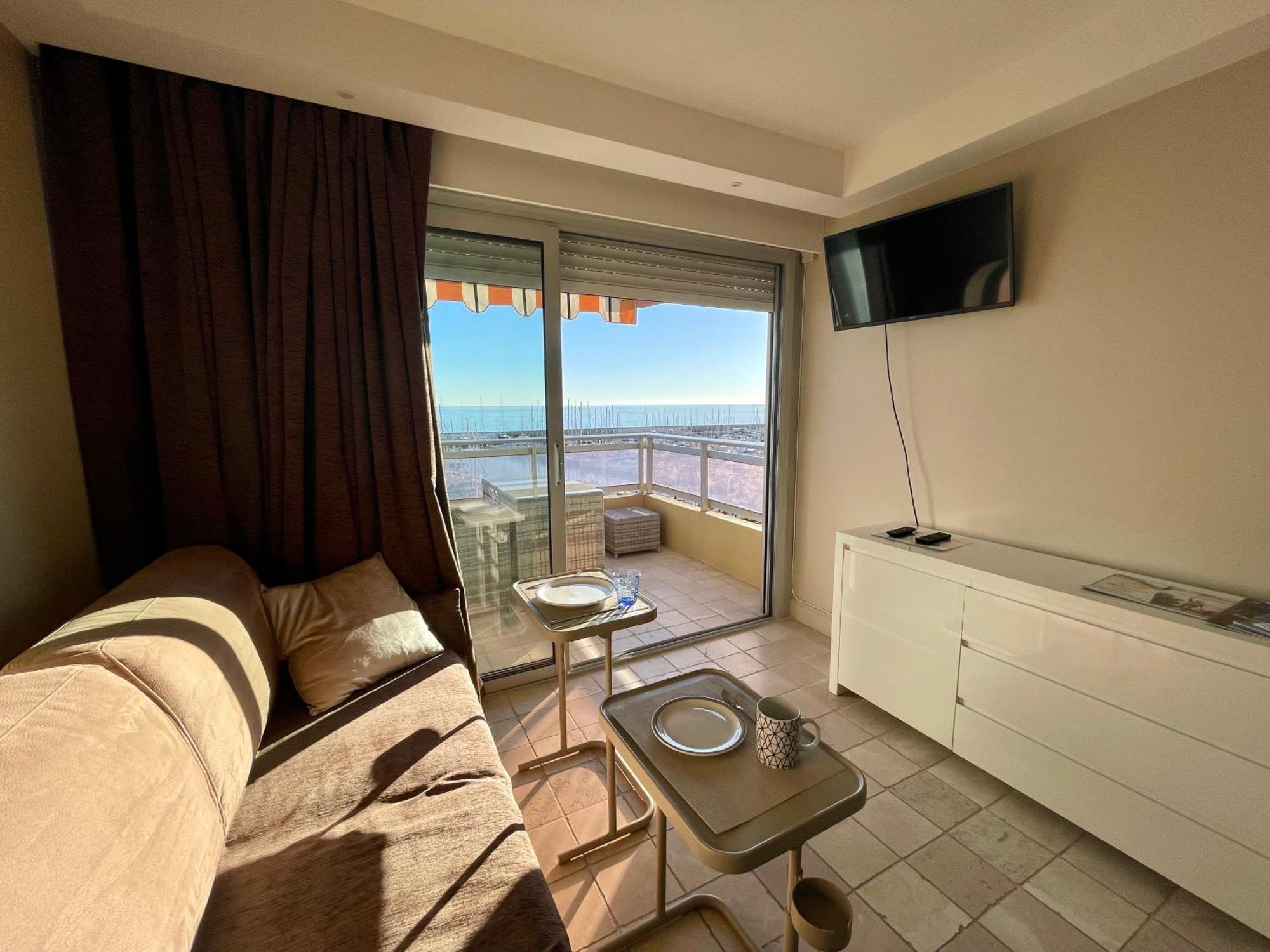 Superbe Appartement En Bord De Mer, Pres Du Centre Et Des Plages Menton Bagian luar foto