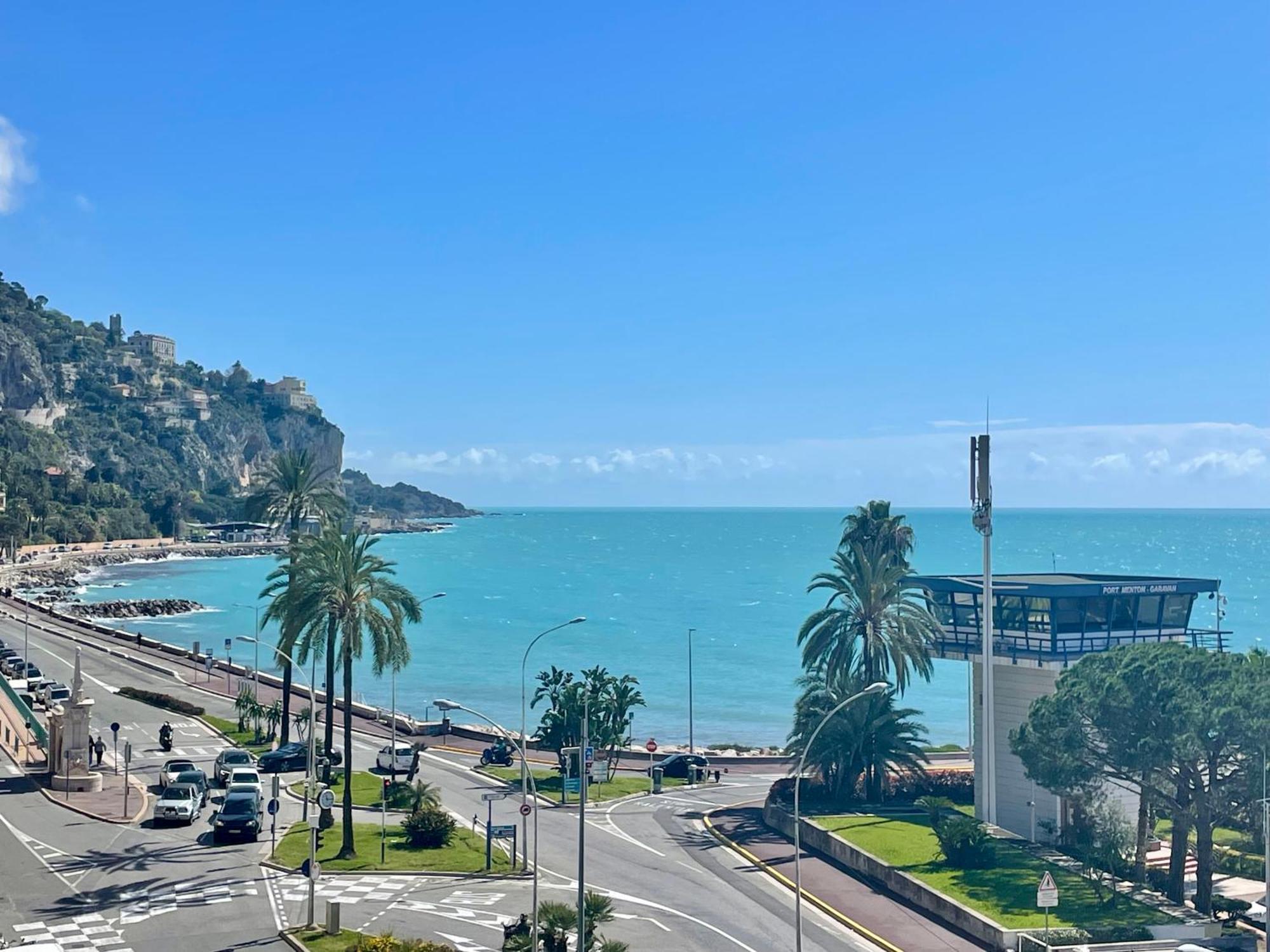 Superbe Appartement En Bord De Mer, Pres Du Centre Et Des Plages Menton Bagian luar foto