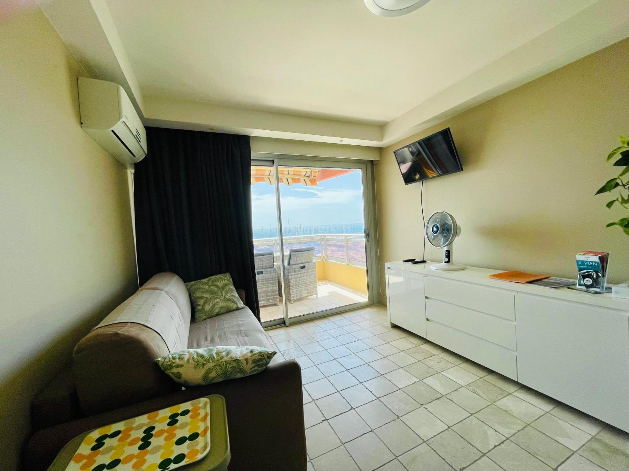 Superbe Appartement En Bord De Mer, Pres Du Centre Et Des Plages Menton Bagian luar foto